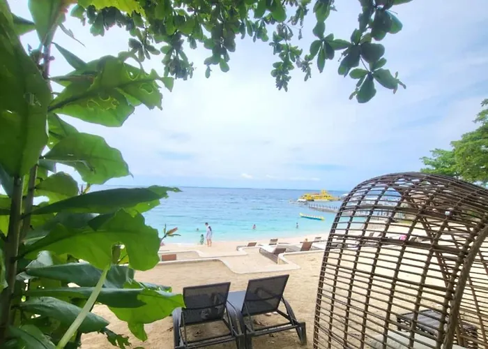 Apartment Mactan Newtown Poolside View Near Airport & Punta Engano (Mactan)