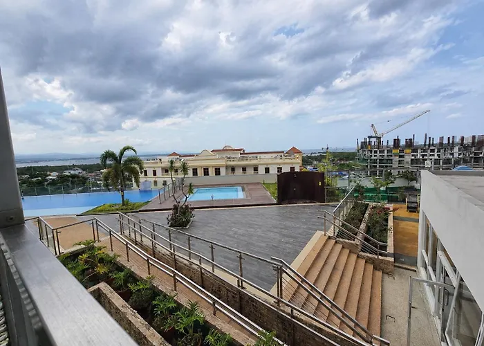 Mactan Newtown Poolside View Near Airport & *