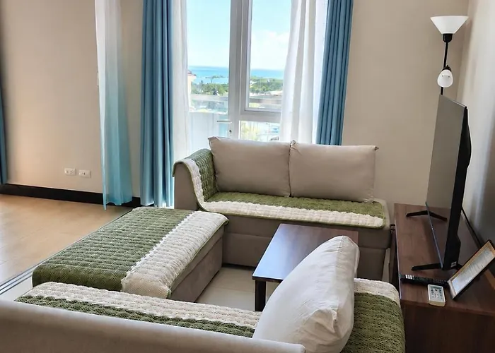 Apartment Mactan Newtown Poolside View Near Airport & *